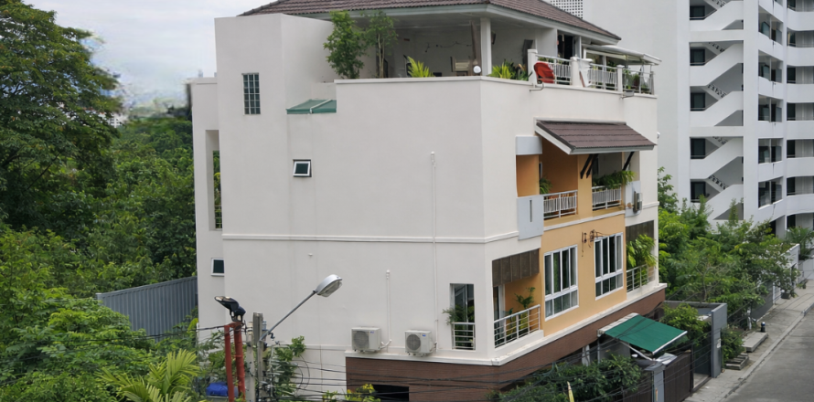 Townhouse à Watthana, Bangkok, Thaïlande 8 chambres № 173159