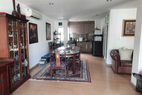 Townhouse à Watthana, Bangkok, Thaïlande 8 chambres № 173159 - photo 4