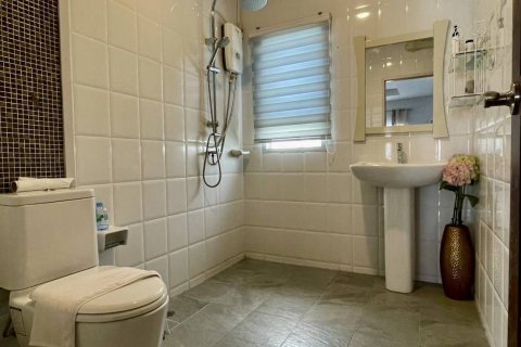 Villa in Phuket, Thailand 3 bedrooms № 163213 - photo 15