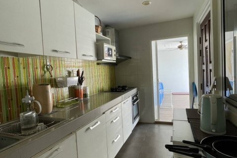 Villa in Phuket, Thailand 3 bedrooms № 163213 - photo 11