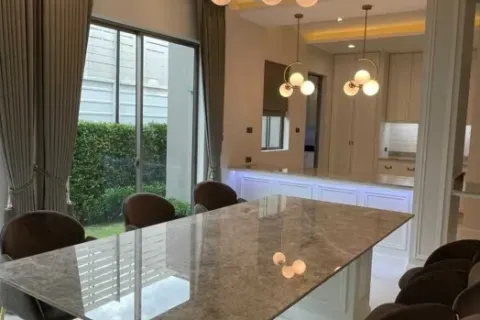 Haus in Samut Prakan, Thailand 4 Schlafzimmer № 217166 - Foto 3