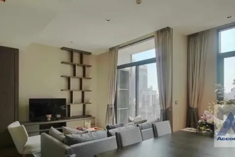 Condo in Watthana, Bangkok, Thailand, 2 bedrooms  № 217165