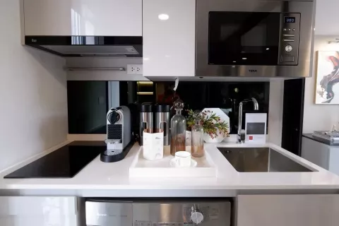 Studio dans le Condo à Khlong Toei, Bangkok, Thaïlande  № 140481 - photo 16