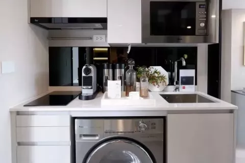 Studio dans le Condo à Khlong Toei, Bangkok, Thaïlande  № 140481 - photo 17