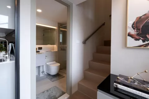 Studio dans le Condo à Khlong Toei, Bangkok, Thaïlande  № 140481 - photo 9