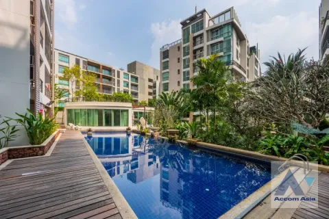 Condo in Yan Nawa, Bangkok, Thailand, 3 bedrooms № 214984