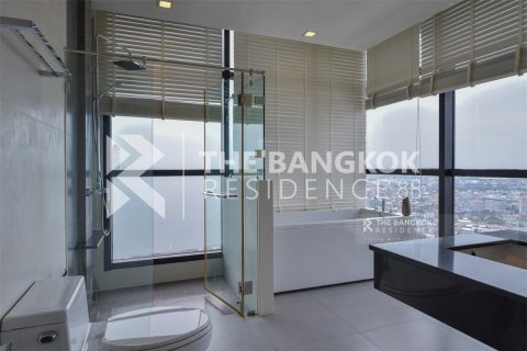 Condo in Bangkok, Thailand, 3 bedrooms № 184739 - photo 7