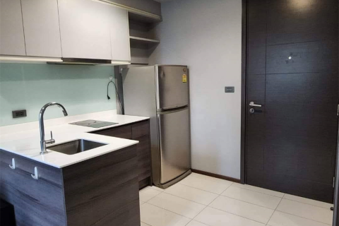 Condo in Bangkok, Thailand, 1 bedroom  № 185436 - photo 2
