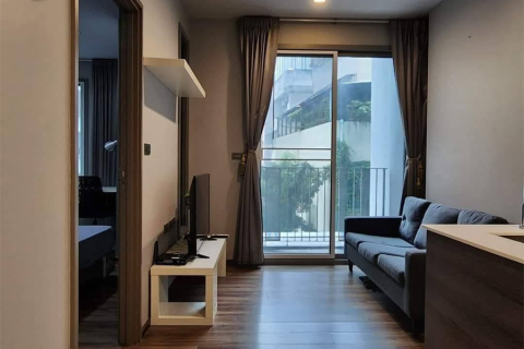 Condo in Bangkok, Thailand, 1 bedroom  № 185436 - photo 4