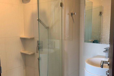 Кондоминиум с 2 спальнями в Бангкоке, Таиланд № 143670 - фото 11