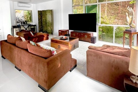 Villa in Kathu, Thailand 8 bedrooms № 161653 - photo 9