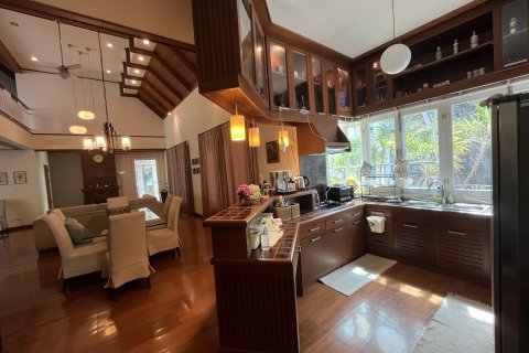 House in Chiang Mai, Thailand 5 bedrooms № 161648 - photo 6
