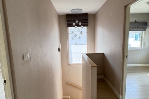 House in Samut Prakan, Thailand 3 bedrooms № 161651 - photo 3