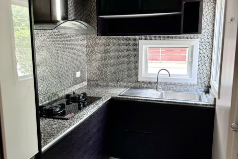 House in Samut Prakan, Thailand 3 bedrooms № 161651 - photo 10
