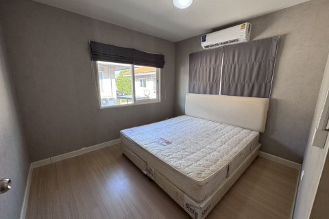 House in Samut Prakan, Thailand 3 bedrooms № 161651 - photo 8