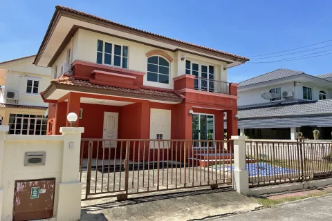 House in Samut Prakan, Thailand 3 bedrooms № 136144 - photo 1