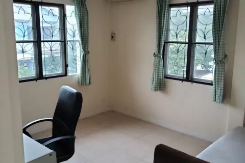 House in Samut Prakan, Thailand 3 bedrooms № 136144 - photo 11