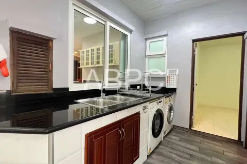 Casa de 5 dormitorios en Pattaya, Tailandia № 211872 - foto 7