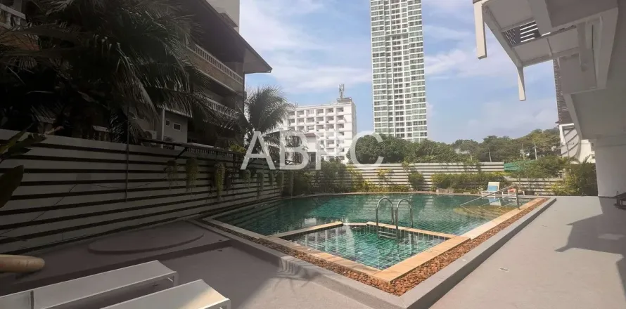 Estudio en el condominio en Pattaya, Tailandia № 211875