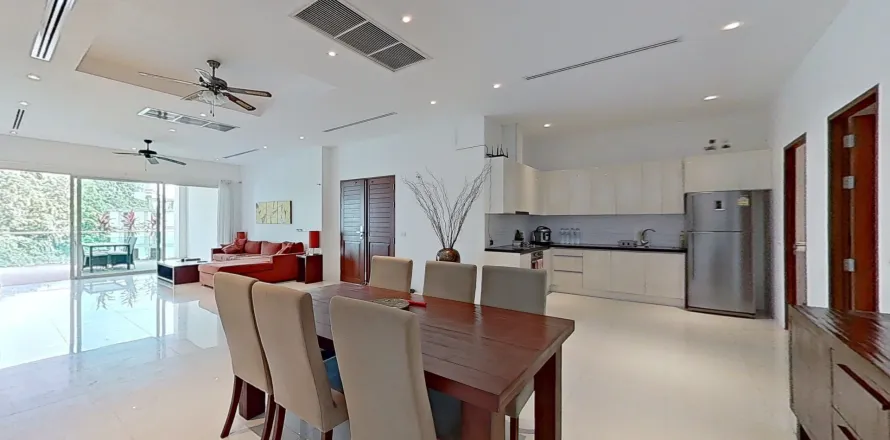 Condo à Kathu, Thaïlande, 2 chambres  № 164343