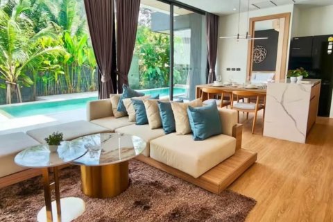 Villa in Phuket, Thailand 3 bedrooms № 164342 - photo 2