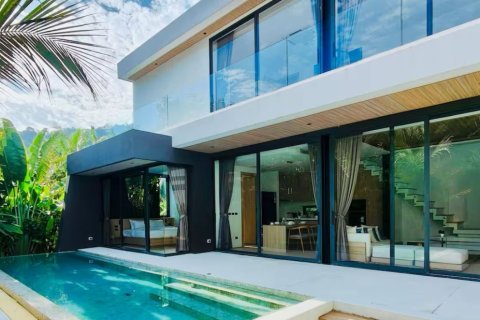 Villa in Phuket, Thailand 3 bedrooms № 164342 - photo 1