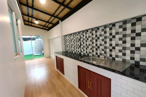 Maison à Bang Bua Thong, Thaïlande 4 chambres № 164344 - photo 10