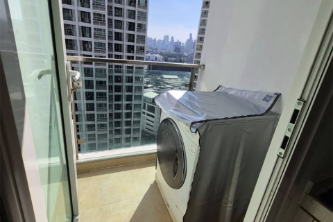 Condo in Bangkok, Thailand, 2 bedrooms № 186248 - photo 2