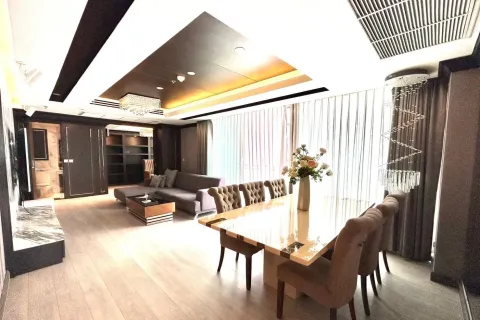 Condo in Watthana, Bangkok, Thailand, 3 bedrooms  № 167511 - photo 2