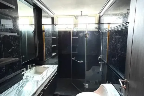 Condo in Watthana, Bangkok, Thailand, 3 bedrooms  № 167511 - photo 13