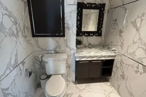 Condo in Watthana, Bangkok, Thailand, 3 bedrooms  № 167511 - photo 14