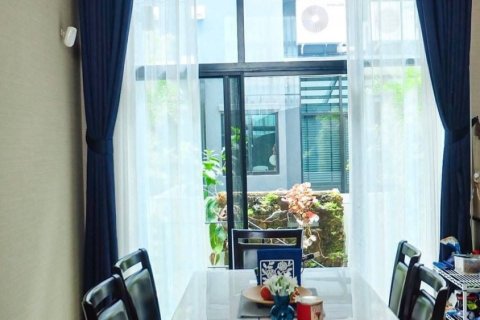 Townhouse in Suan Luang, Bangkok, Thailand 3 bedrooms № 167513 - photo 12