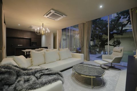 Villa in Bangkok, Thailand 4 bedrooms № 133782 - photo 15