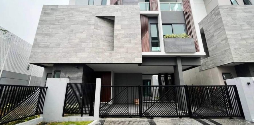 Villa à Bangkok, Thaïlande 4 chambres № 133784