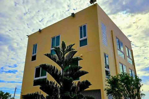 Дуплекс в Хуа Хине, Таиланд с 2 спальнями  № 136078 - фото 5