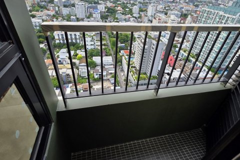 Condo à Watthana, Bangkok, Thaïlande, 2 chambres  № 136077 - photo 11