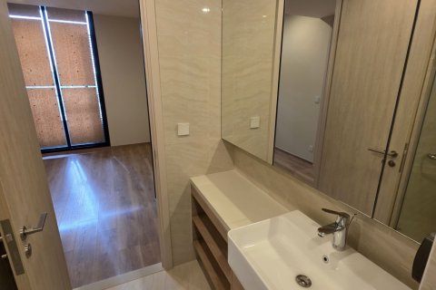 Condo à Watthana, Bangkok, Thaïlande, 2 chambres  № 136077 - photo 7