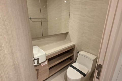 Condo à Watthana, Bangkok, Thaïlande, 2 chambres  № 136077 - photo 15