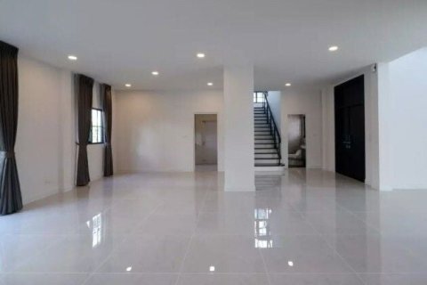 Maison à Taling Chan, Bangkok, Thaïlande 4 chambres № 148046 - photo 2