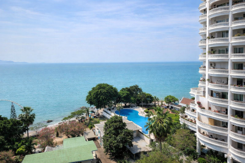 Кондоминиум с 2 спальнями в Чонбури, Таиланд № 163921