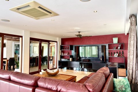 Maison à Pattaya, Thaïlande 7 chambres № 163919 - photo 12