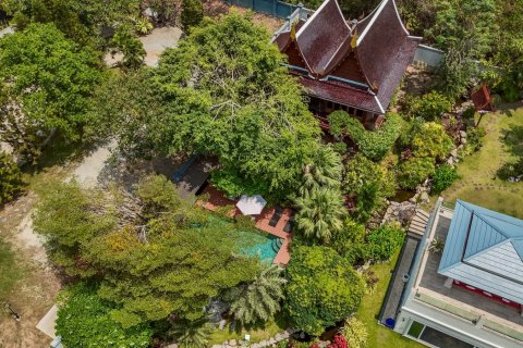 House in Pattaya, Thailand 7 bedrooms № 163919 - photo 7