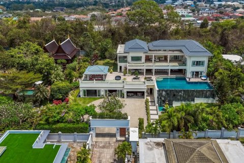 House in Pattaya, Thailand 7 bedrooms № 163919 - photo 5