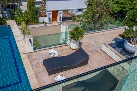 House in Pattaya, Thailand 7 bedrooms № 163919 - photo 15