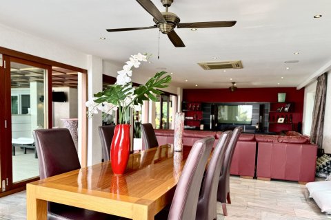 Maison à Pattaya, Thaïlande 7 chambres № 163919 - photo 11