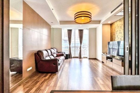 Condo in Bangkok, Thailand, 2 bedrooms  № 119101 - photo 1