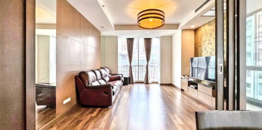 Condo in Bangkok, Thailand, 2 bedrooms  № 119101