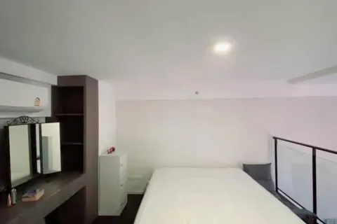 Duplex in Khlong Toei, Bangkok, Thailand 1 Schlafzimmer № 218965 - Foto 7