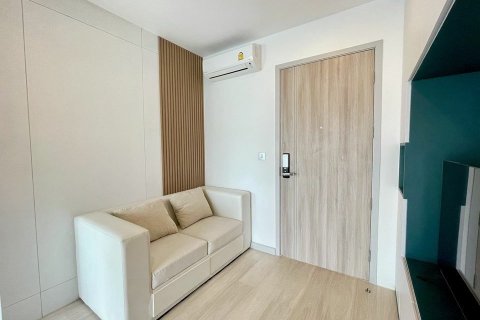 Studio in the Condo in Sathon, Bangkok, Thailand  № 153480 - photo 4