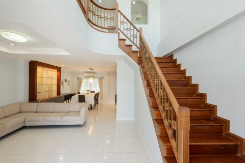 Maison à Bang Phli Yai, Thaïlande 4 chambres № 170508 - photo 6